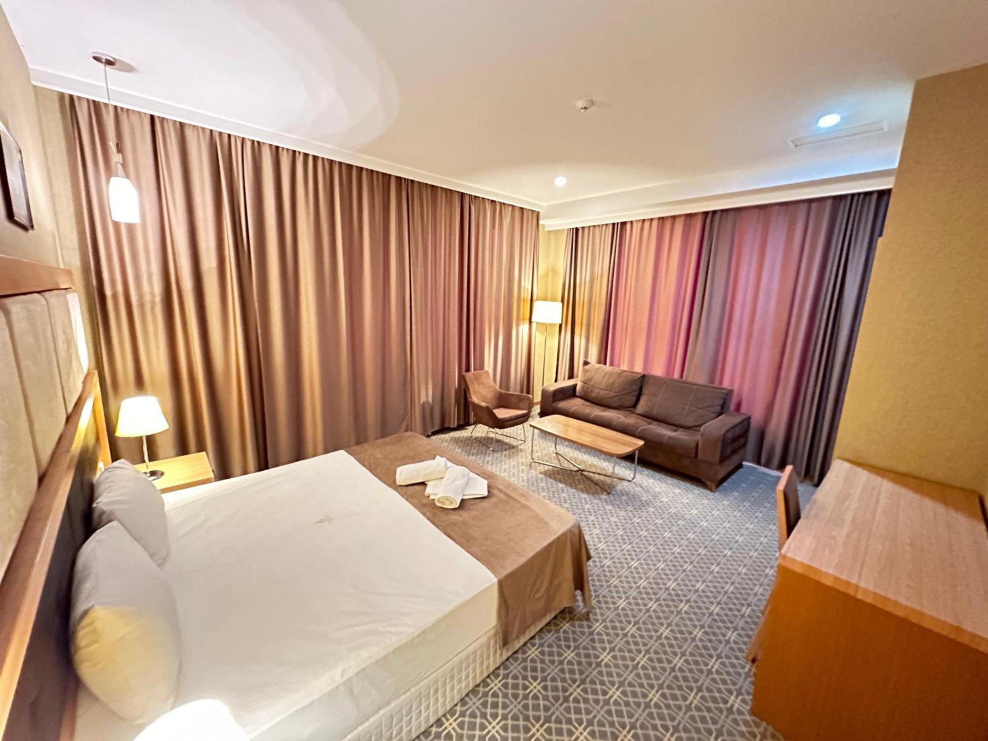 Gm City Hotel Baku Exterior foto